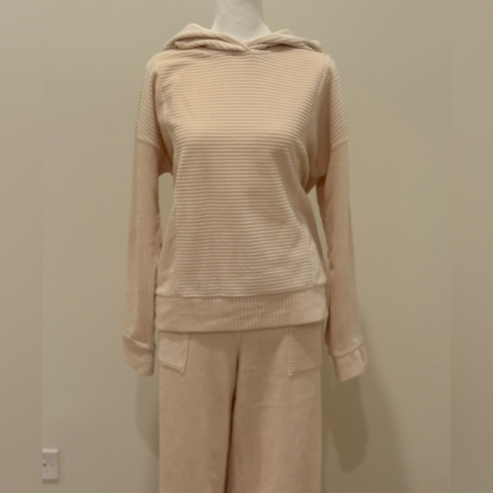Talbots Beige Ribbed Knit Lounge Set